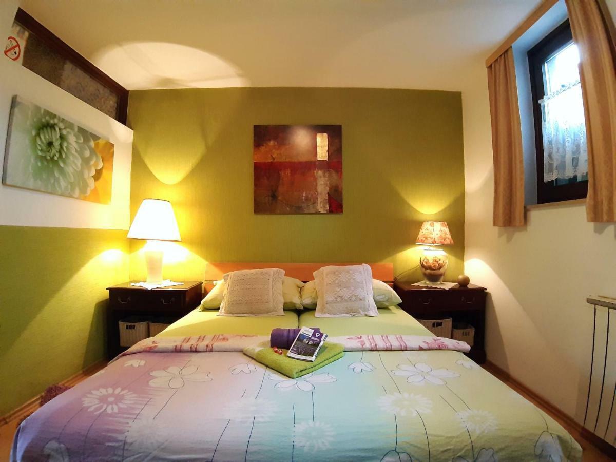Hostel Pansion Lion Sarajevo Bagian luar foto