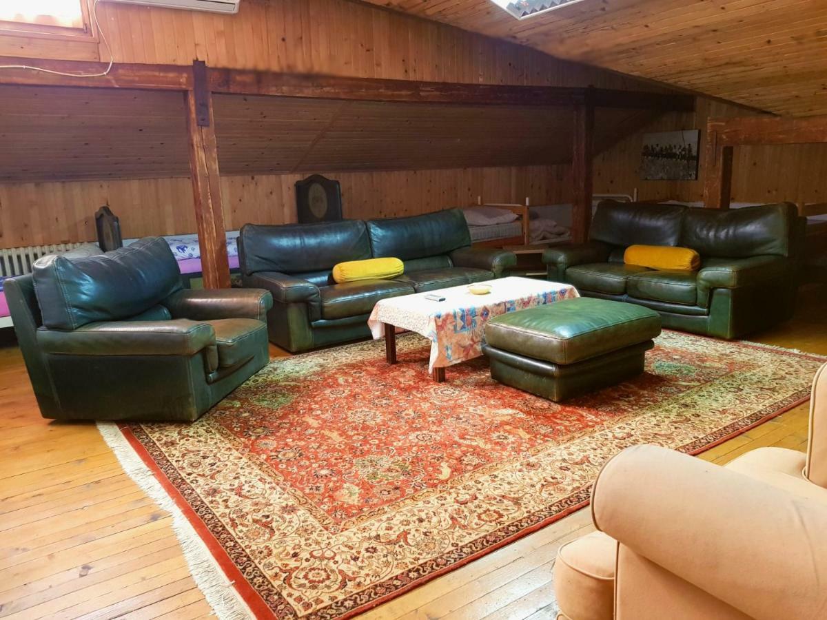 Hostel Pansion Lion Sarajevo Bagian luar foto