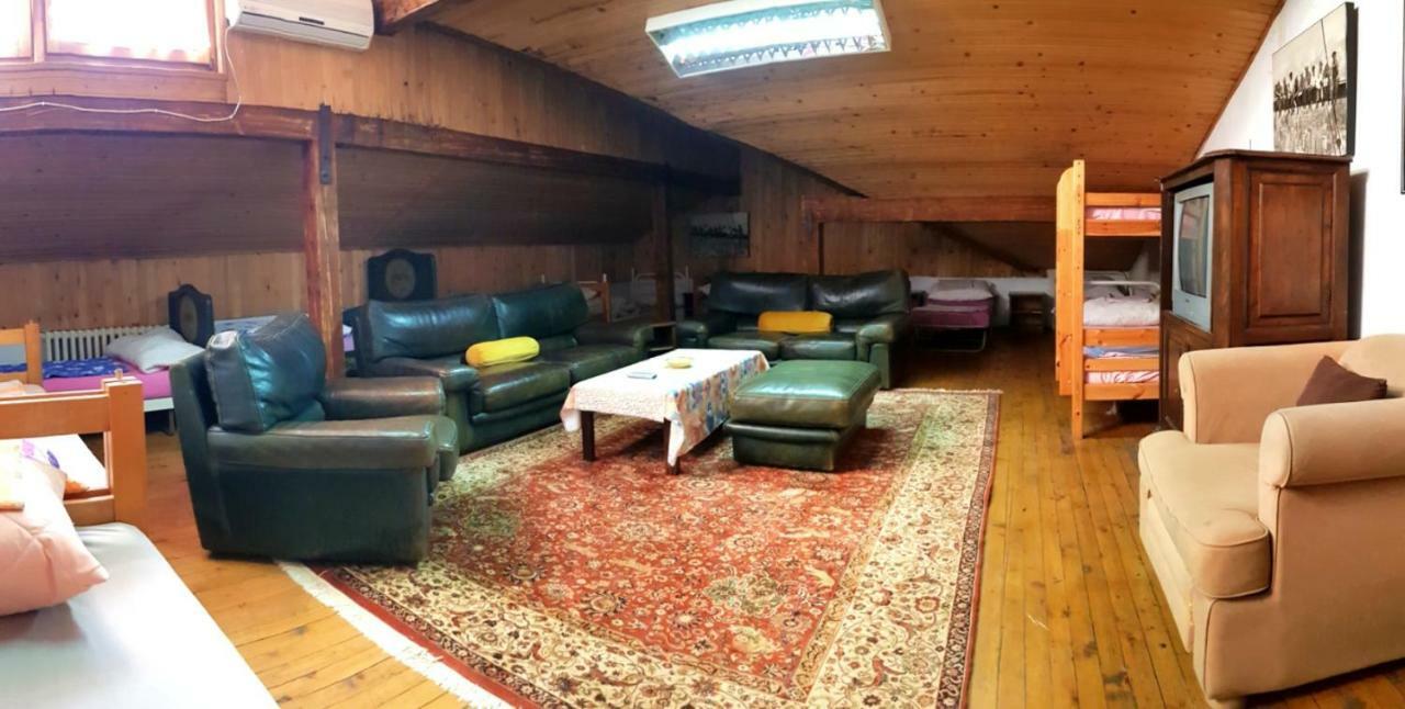 Hostel Pansion Lion Sarajevo Bagian luar foto